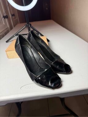 GUCCI Black Suede Patent Leather GG Logo Peep Toe Pumps Tom ford Sz 7 B DAMAGED